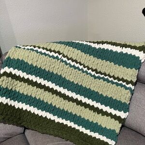Chunky knit blankets